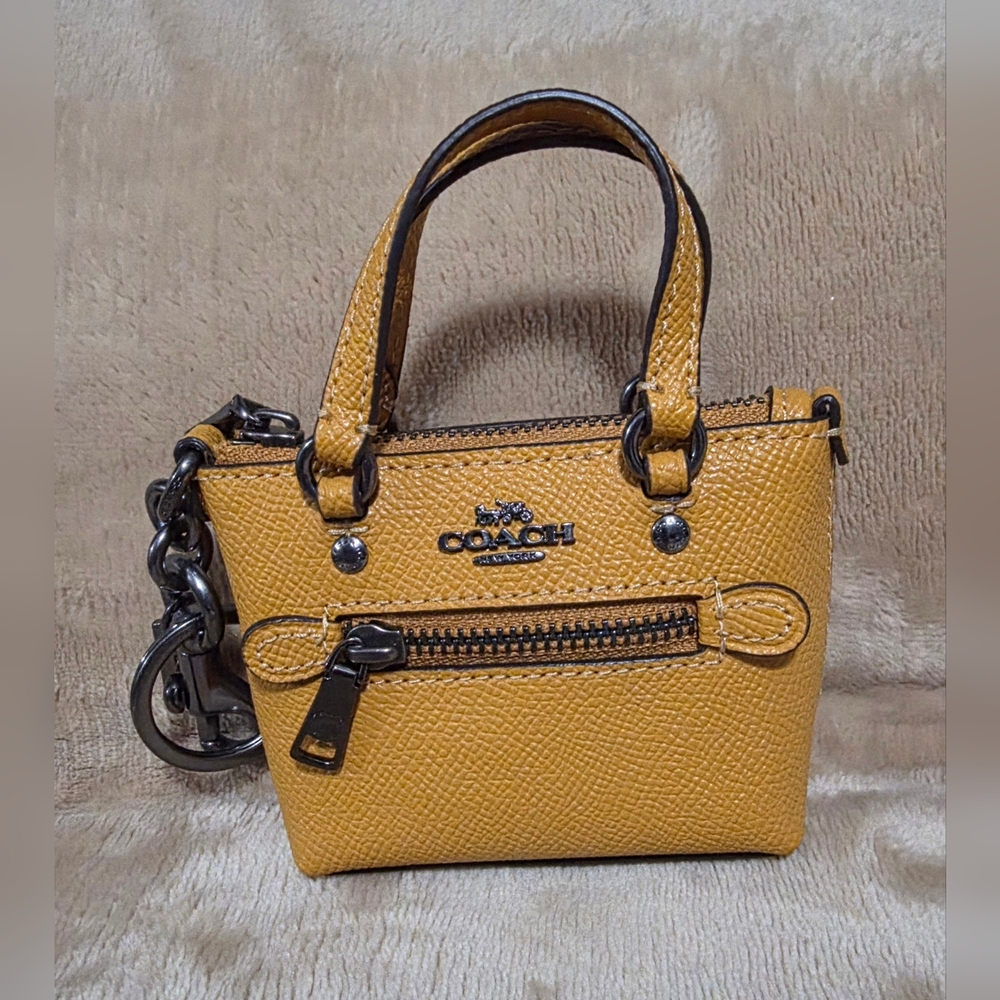 Coach CC311 Mini Gallery Tote Bag Charm Key Chain Color Buttercup